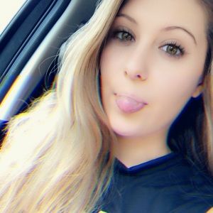 Meet your Posher, Karina